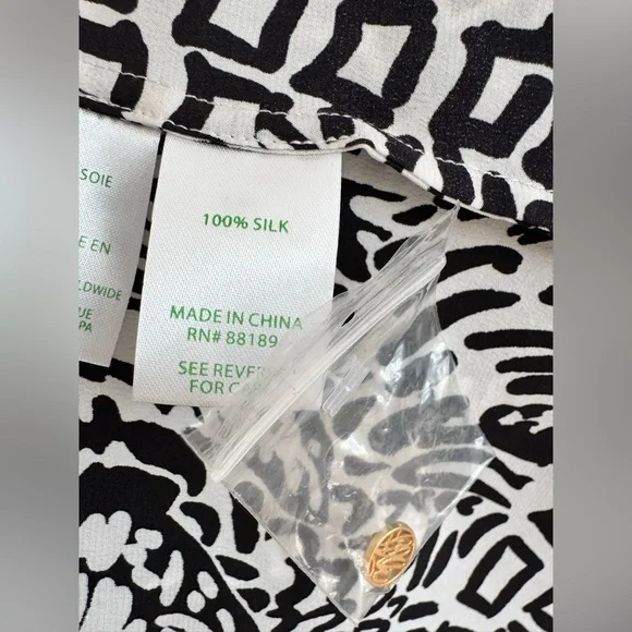 Lilly Pulitzer Elsa Silk Top Onyx Home slice size M
White Black - Picture 12 of 13